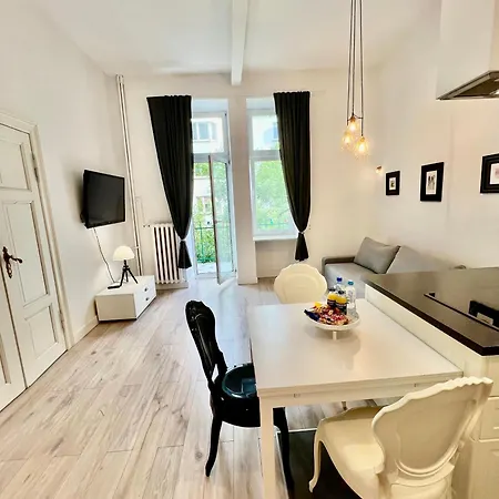 Ferienwohnung Warszawa Hoza Exterior foto
