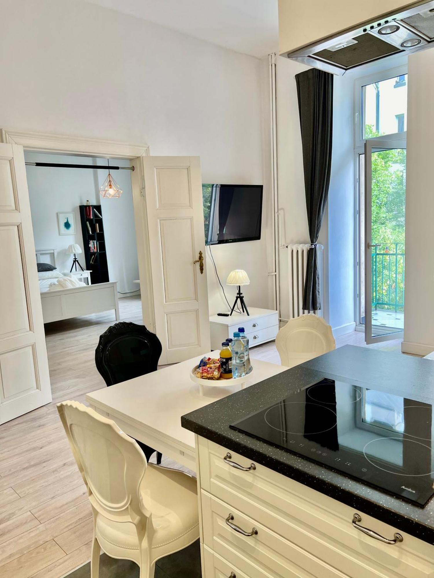 Hoza Apartment